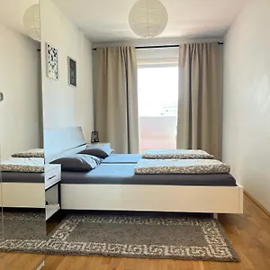 2 Bedroom Next To Metro U1 And Pr Garage Wien